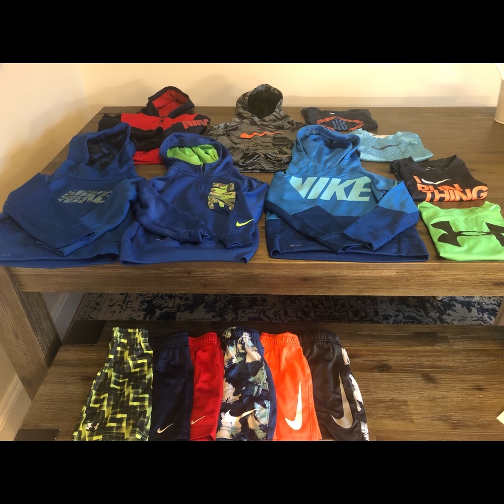 🛑 SOLD 🛑 4T Boys Nike Lot